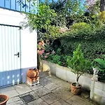 Kleine Paradies 펜션 *